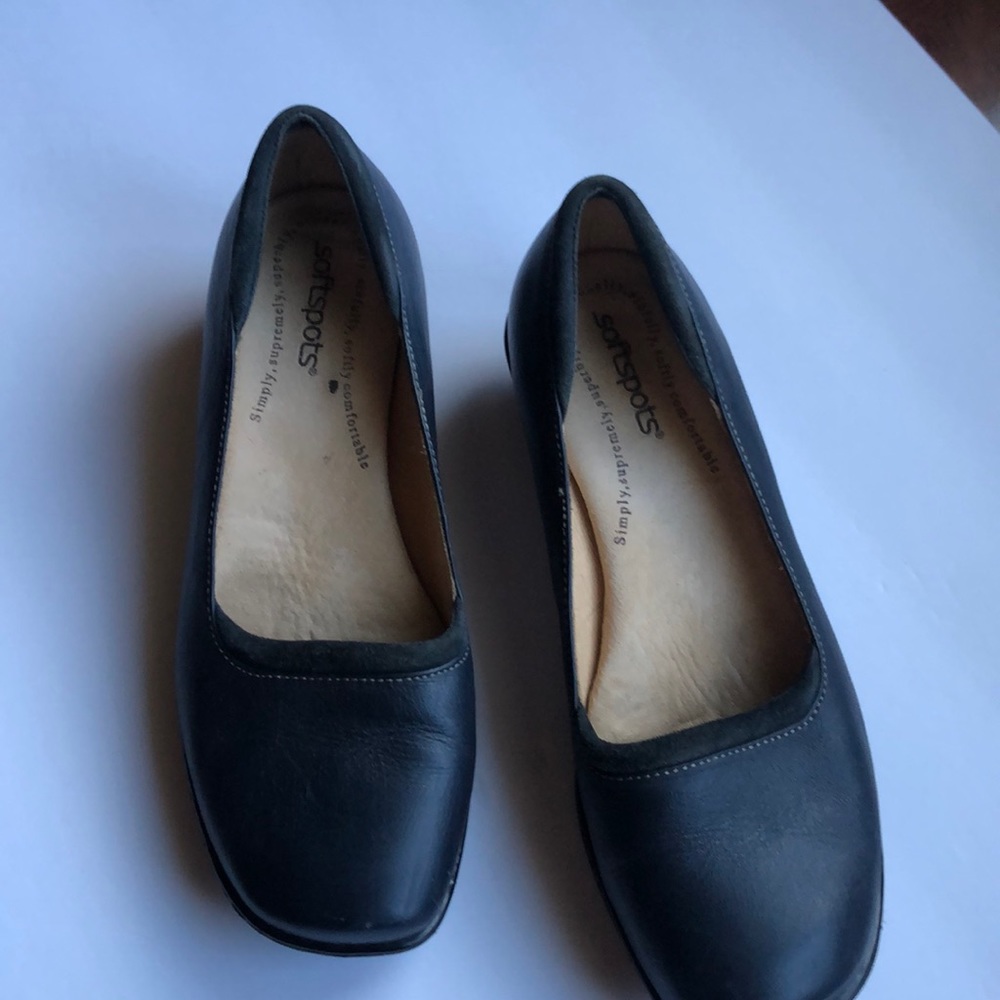 Soft Spots navy shoes